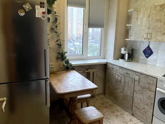 Продаж квартири 2-кімн. 42 м² 4/5. м. Шулявка. вул Вадима Гетьмана Киев
