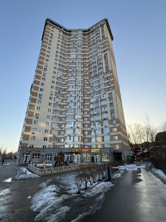 Продам 3-кімнатну квартиру з ремонтом у ЖК Family  Friends Київ - фото 1