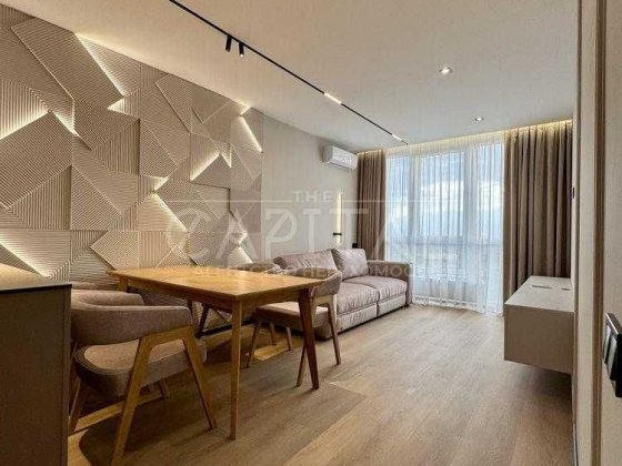 Продаж квартири з дизайнерським ремонтом 3-к ЖК Варшавський Плюс Киев