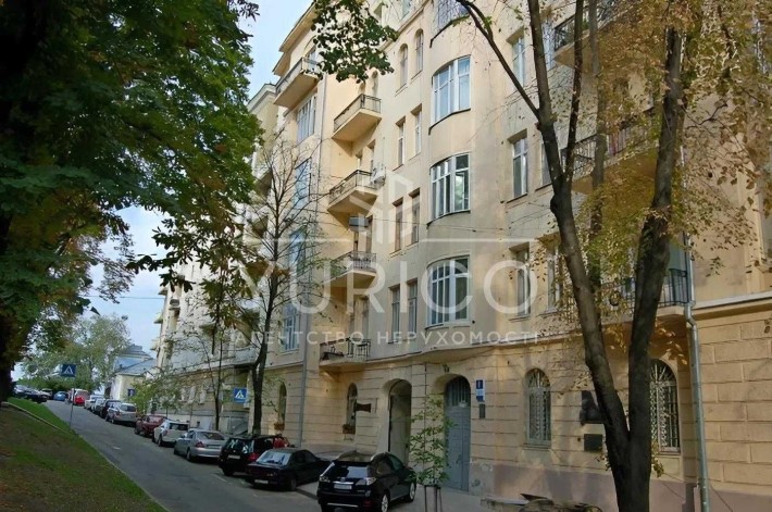 Продаж квартири 261.8 м.кв. Костьольна. Історичний центр міста. - фото 1