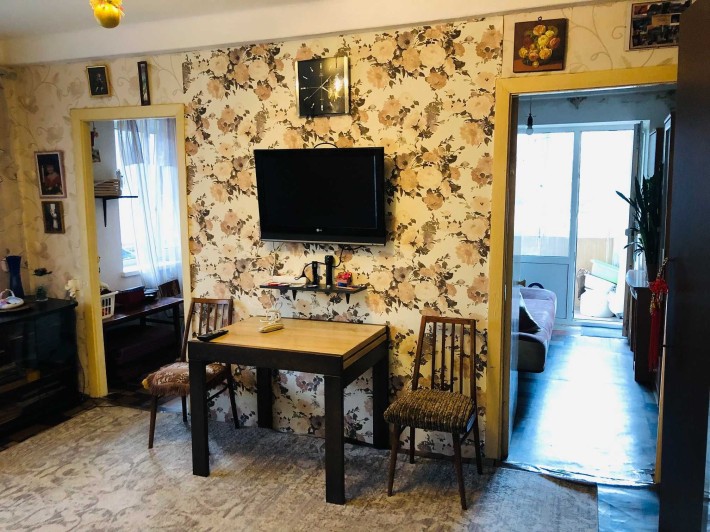 Продам 4-х кімнатну на Виноградарі. пр-т. Європейського Союзу, 80-В - фото 1