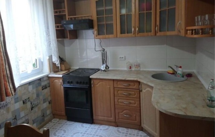 Караваєві Дачі , вулиця Вадима Гетьмана 44 - фото 1