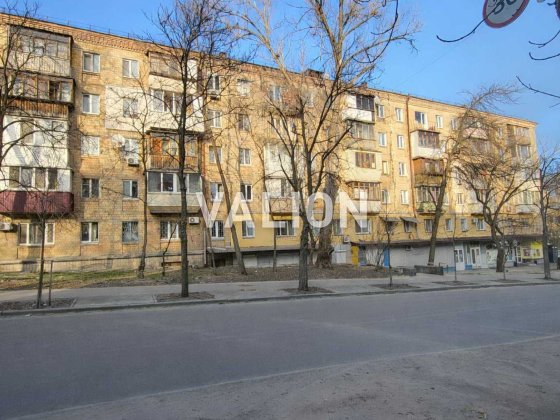 Без%  1-кімн. квартира 31м2 з газом  вул. Перемишльська, 14/14. Киев