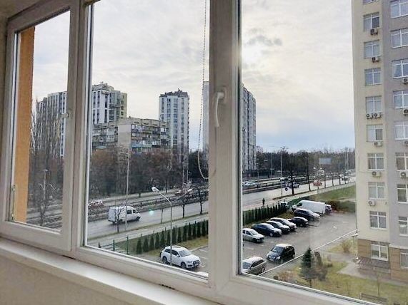 Без%. просп.Гузара(Комарова )46Б, 1 кімн.,4пов., 48м2. Ремонт - фото 1