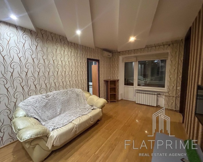 Затишна 2-кімнатна квартира, Берестейський 99/1, Святошин - фото 1