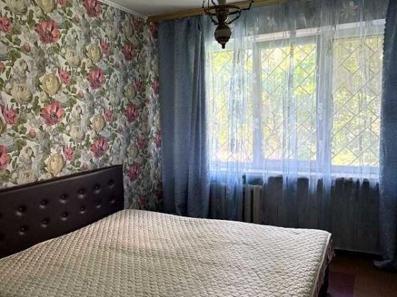 ПРОДАЄТЬСЯ  2к квартира  вул.Зодчих 4 Київ