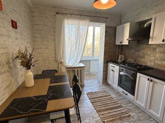 Продам 1 кім кв 42м2 с ремонтом  вул. Ушинского 26. Киев