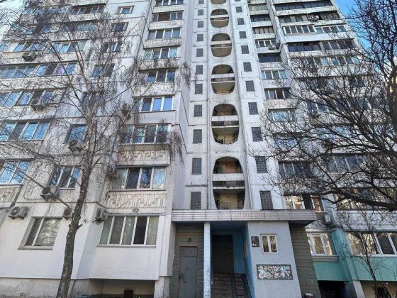 Продаж 2к.кв на пр.Свободи 6а ,під ремонт. Виноградар. Подільський р-н