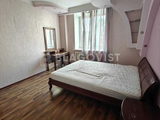 Продам 3 кімнатна квартиру вул Сім’ї Стешенків 3 Киев