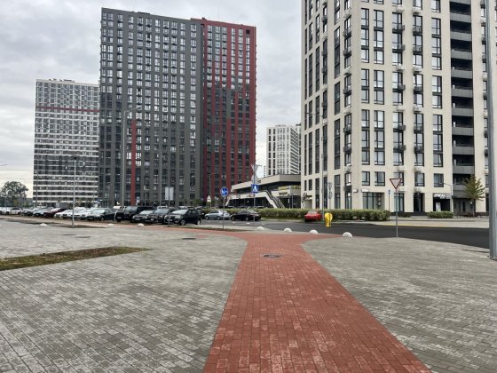 Без комісіі. 2кім Варшавський 3. Буд 10,7 10 й поверх площа 67 кв.м. Киев