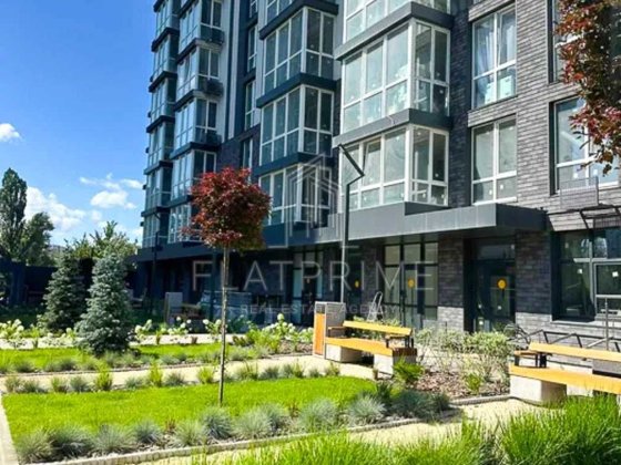 Квартира в новому будинку біля метро по вул. Олега Мудрака, 1б Киев