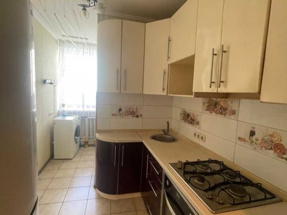 Продам 3к вул. Костянтинівська вулиця 32 м. Контрактова площа