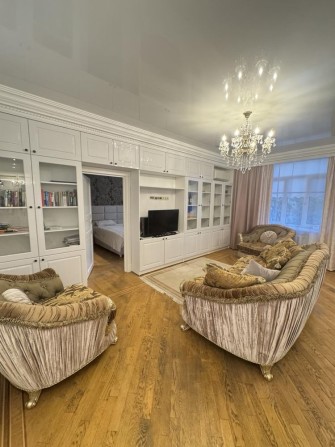 Продам 3х кімн квартиру Гончара 82 Ремонт метро Університет - фото 1
