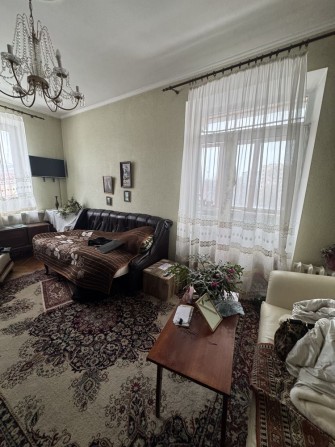 Вышгородская,4 сталинка - фото 1