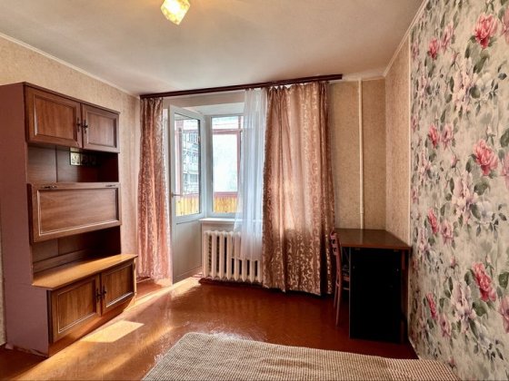 Шпалерний ринок, вулиця Зодчих 80, Борщагівка Киев