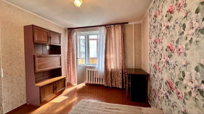 Шпалерний ринок, вулиця Зодчих 80, Борщагівка - фото 1