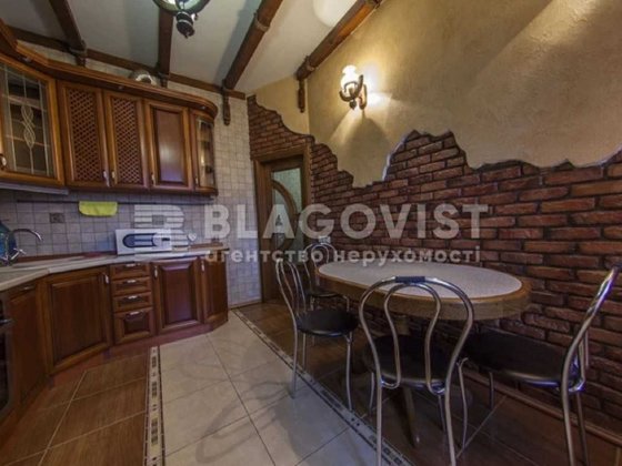 Дмитрівська 69, 3 кім квартира, продаж, 105м, 255000$ Киев