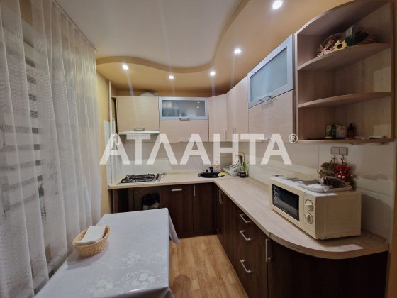 2к.квартира Святошинський р-н. М.Житомирська.  Постанови+ Киев