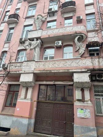 МАЙДАН! Квартира на Костьольній, 1 поверх, фасад - фото 1