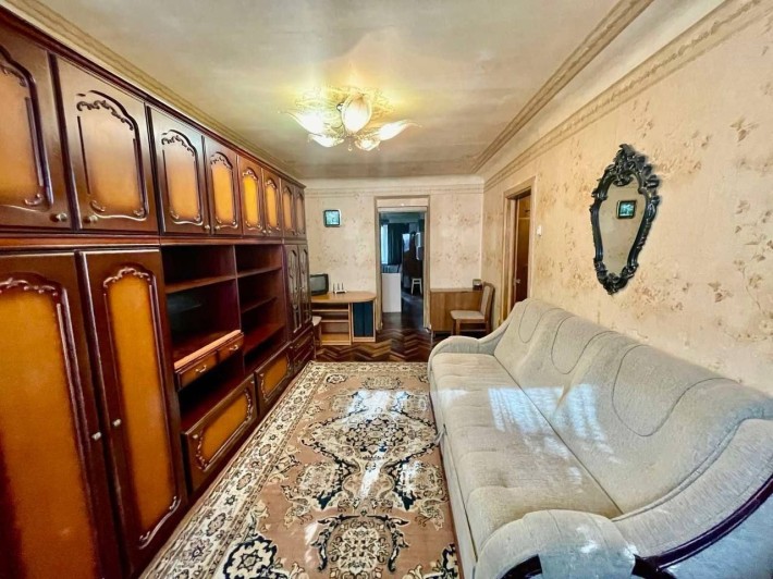 2к квартира ул.Братьев Зеровых 2а первый этаж с мебелью - фото 1