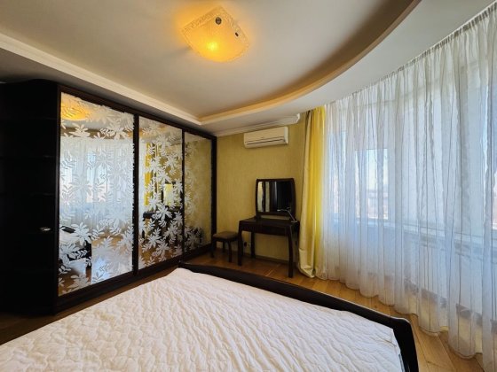 Продаж 3 кім.квартири, вул Осіння 33