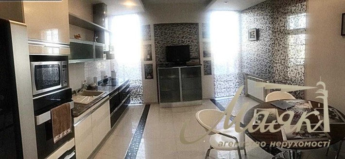 2к 130м2 Кудрявский спуск, Львовская площадь, Золотые Ворота, Центр - фото 1