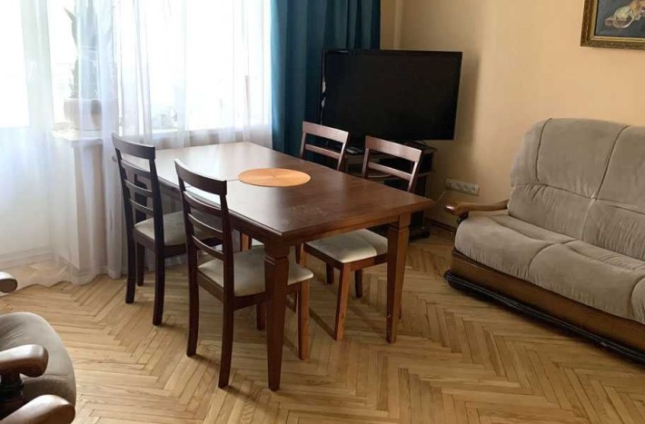 Продам 4-кімнатну квартиру в Солом'янському районі - фото 1