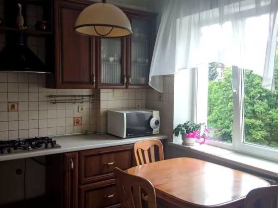 Продам 3 кімн.квартиру Здановської Юлії,29   69кв.м ст.м"Васильківська