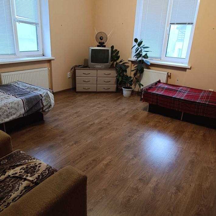 Здається кімната в двухповерховому будинку є всі зручності - фото 1