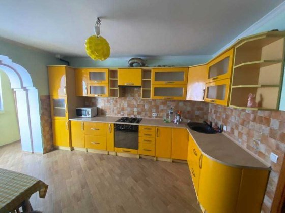 Оренда 2 кім квартири на вулиці Над Яром