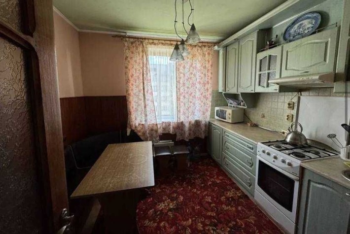 Продаж 2кімкв. з гарним житловим станом по вул. Б.Хмельницького 243 - фото 1