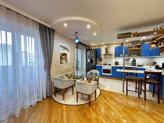 Продам 3х комн. квартиру возле парка Победы. Программы, еВідновленння. Одесса