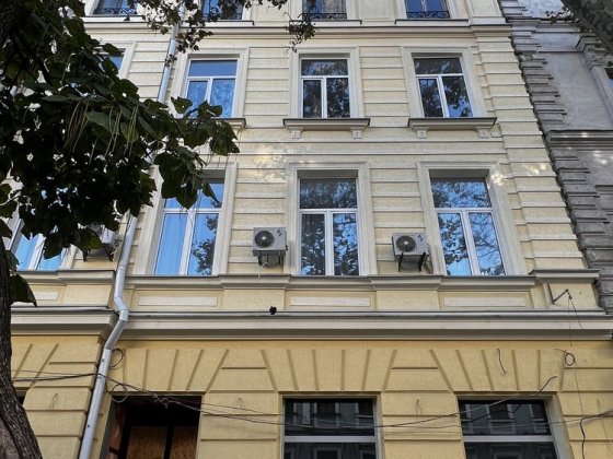 Квартира помещение на Екатерининская улица под кап. ремонт