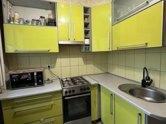 ЮЛ-3580 Продам 4к квартиру на Салтовке Академика Павлова 605 м/р Харьков