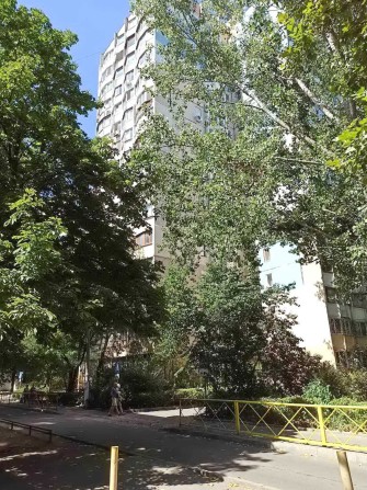 Просторная 1-комнатная в высотном доме на Черемушках с двумя лоджиями - фото 1