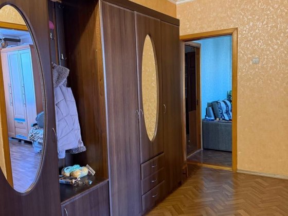 Продам 3 к.кв.метро Героев труда (Салтовское),524 м/р. Харьков