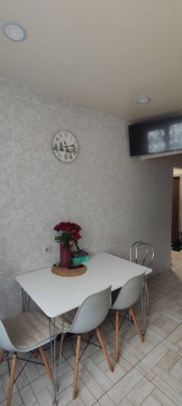 2-комнатная с новым ремонтом, мебелью и техникой на Марсельской - фото 1