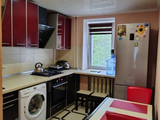 Продам двокімнатну з ремонтом та меблями, космос (020) Запорожье