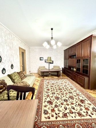 Продам трикімнатну на Перемозі - фото 1