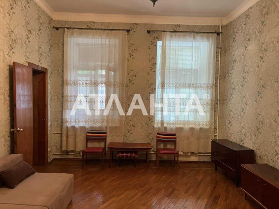 Двухкомнатная квартира расположена  на ул. Маяковского/Гоголя. Одесса