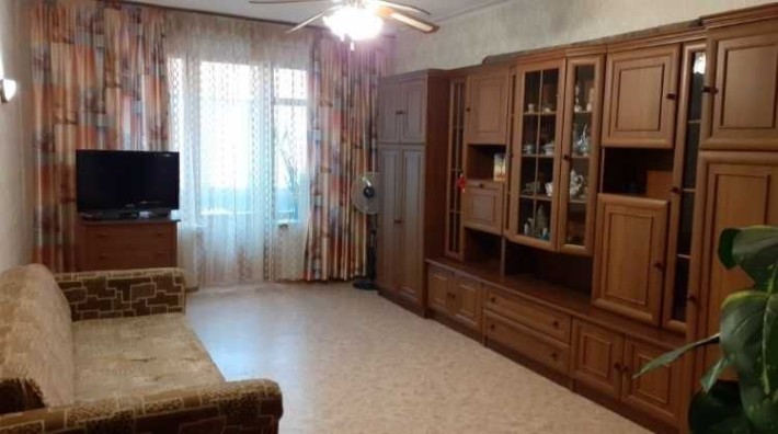 В продаже двухкомнатная в центре города (парк Шевченко) - фото 1