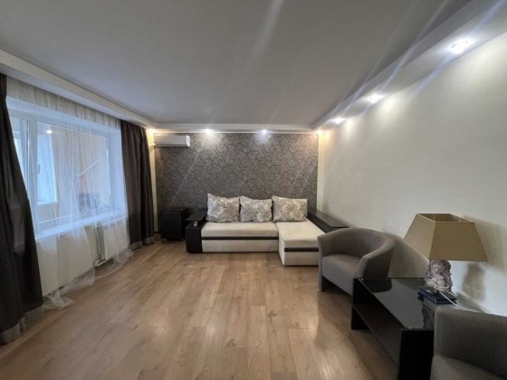 Продаж 1-кімнатної квартири по проспекту Героїв Харкова Харків