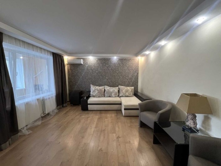 Продаж 1-кімнатної квартири по проспекту Героїв Харкова - фото 1