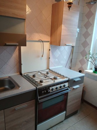 Продам 1 ком. квартира ул. Ак. Филатова  газовый дом - фото 1