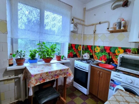 Продам 1к.кв в Центре, ул. Победы, р- н магазина " Олимпия" Запоріжжя