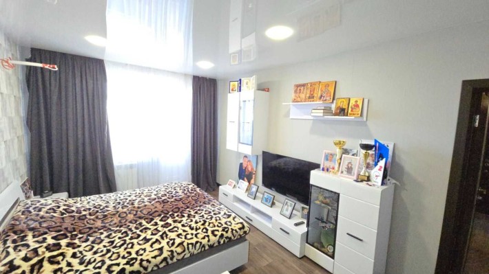 Продам 3к квартиру метро Индустриальная 43000 - фото 1