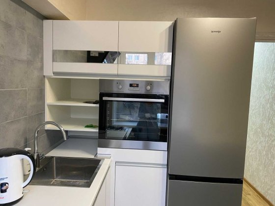 Продається 2 кімнатна квартира.Перший будинок від метро!Dd Харків