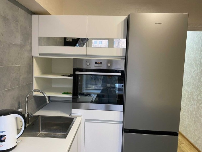 Продається 2 кімнатна квартира.Перший будинок від метро!Dd - фото 1