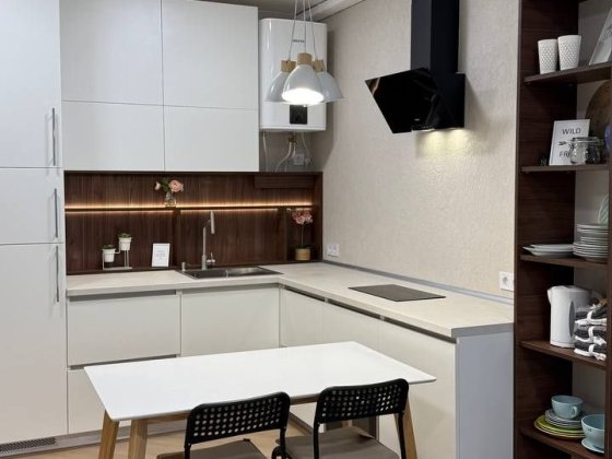 Новострой ЖК Сказка продам двухстороннюю квартиру с ремонтом мебелью.L Харьков