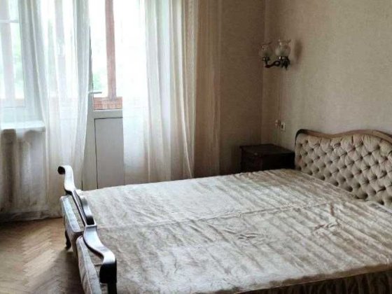 2-кімнатна квартира по пр-т Любомира Гузара метро Берестейська